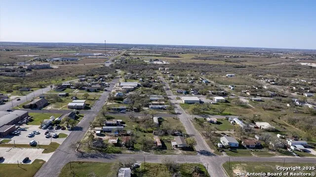 217 PARK AVENUE Karnes City, TX 78118