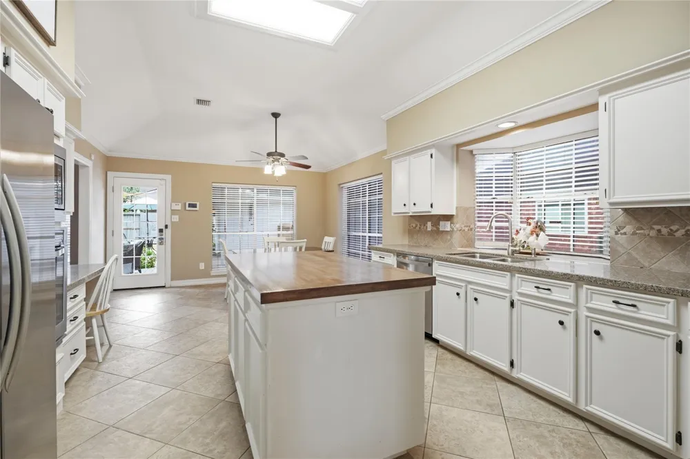 4010 Raven River Drive Pasadena, TX 77059