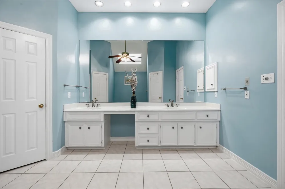 4010 Raven River Drive Pasadena, TX 77059