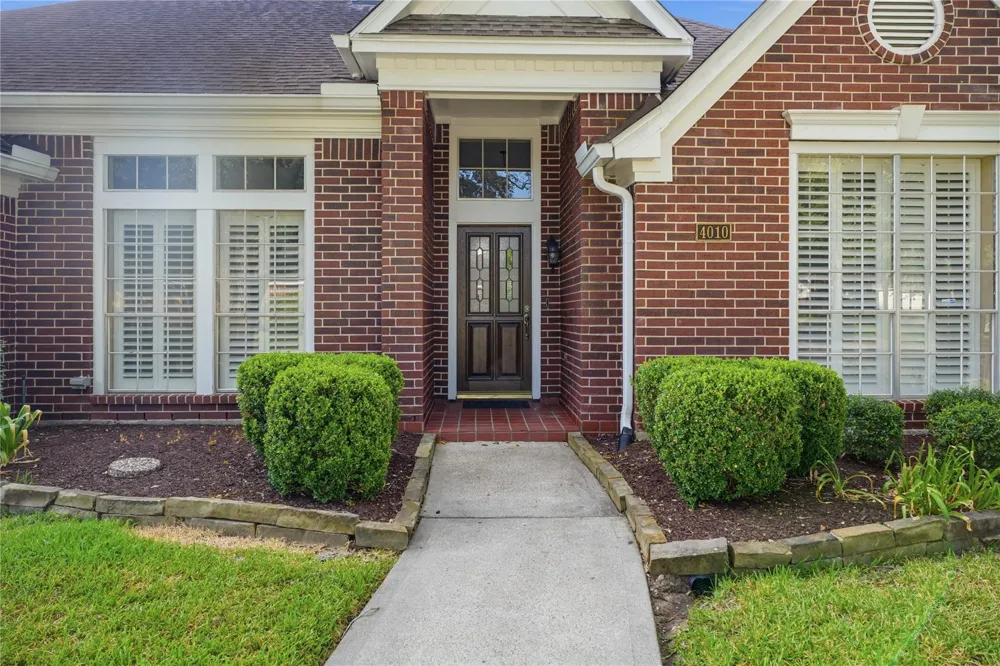4010 Raven River Drive Pasadena, TX 77059