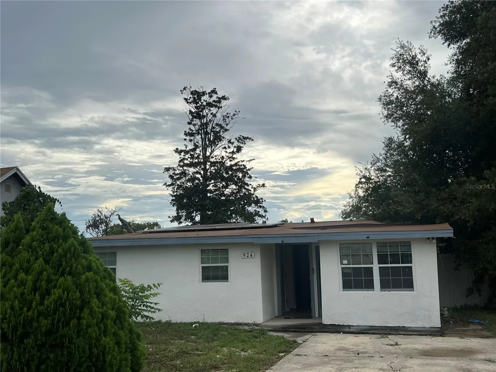 924 FERNDELL ROAD Orlando, FL 32808