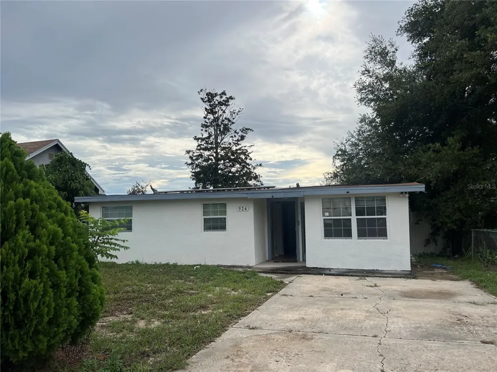 924 FERNDELL ROAD Orlando, FL 32808