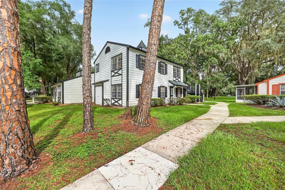 7930 MIDWAY DRIVE TERRACE #R201 ocala, FL 34472