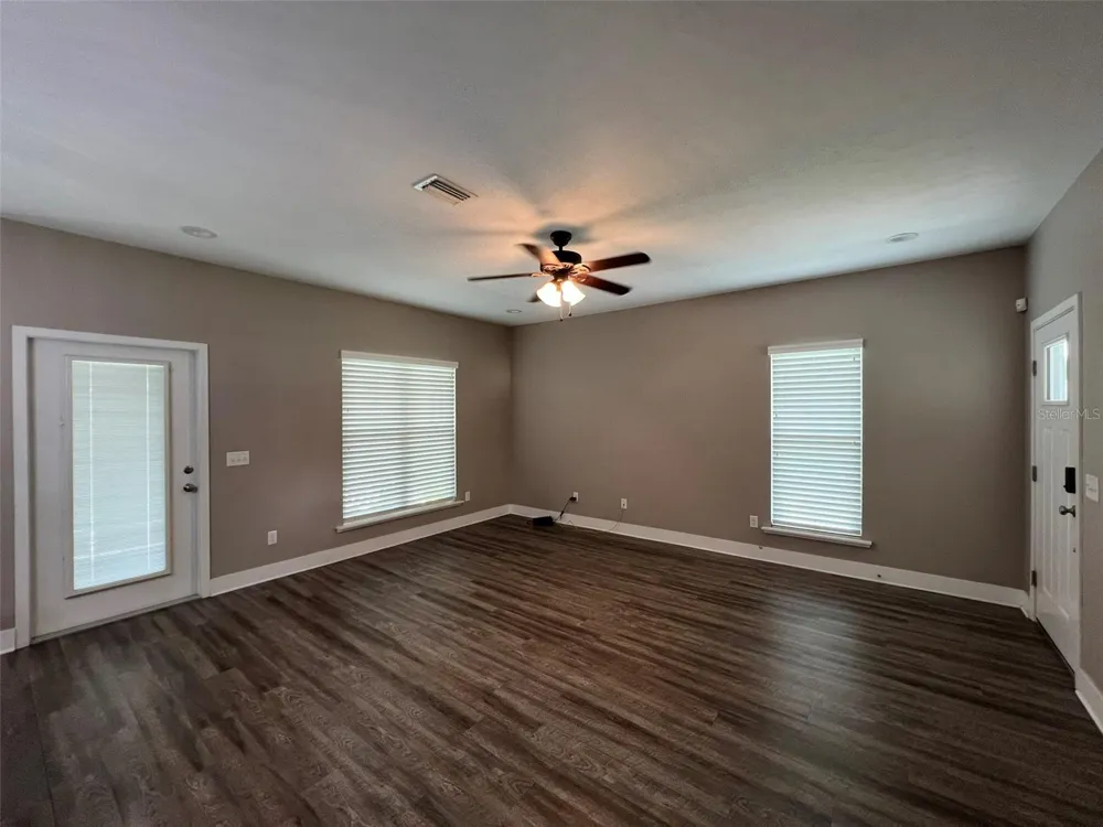 20121 NW 248TH STREET High Springs, FL 32643