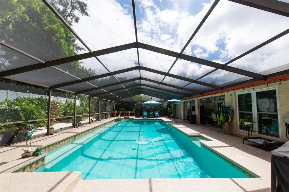 207 AMESBURY CIRCLE Sun City Center, FL 33573
