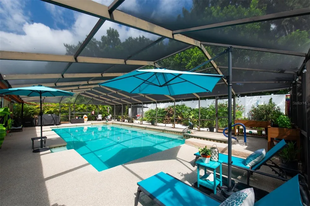 207 AMESBURY CIRCLE Sun City Center, FL 33573