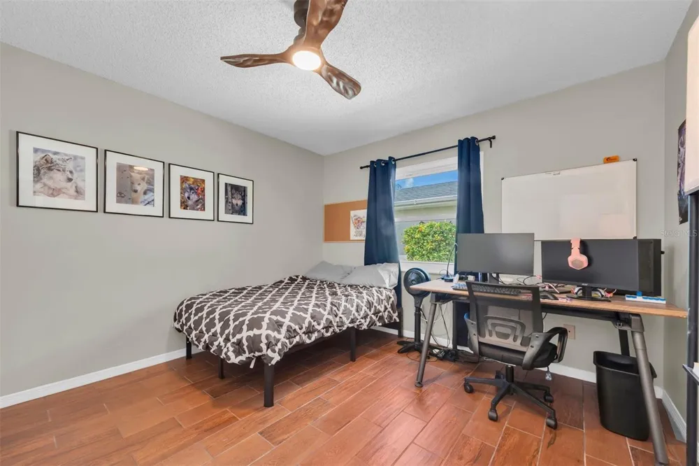 207 AMESBURY CIRCLE Sun City Center, FL 33573
