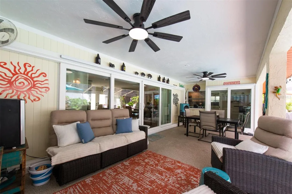 207 AMESBURY CIRCLE Sun City Center, FL 33573
