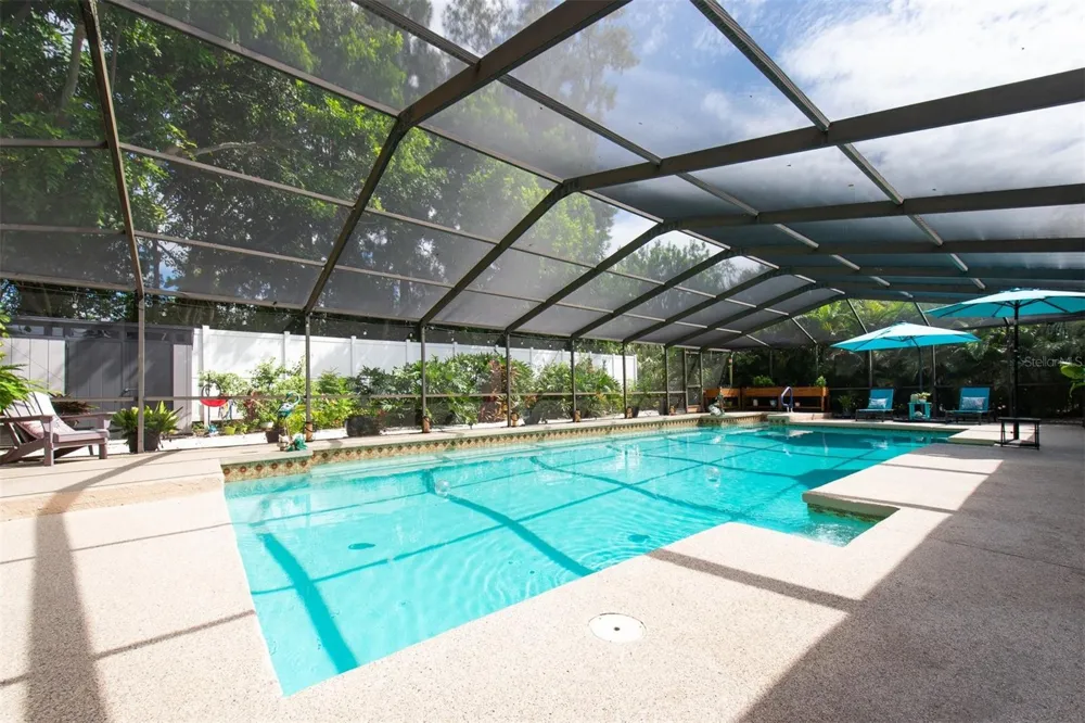 207 AMESBURY CIRCLE Sun City Center, FL 33573