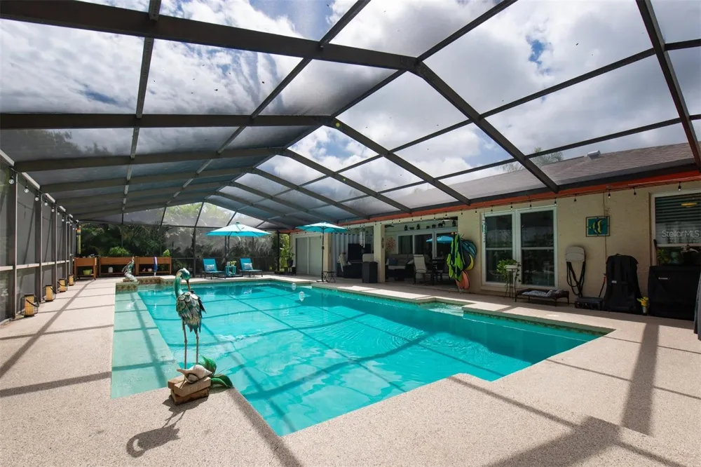 207 AMESBURY CIRCLE Sun City Center, FL 33573