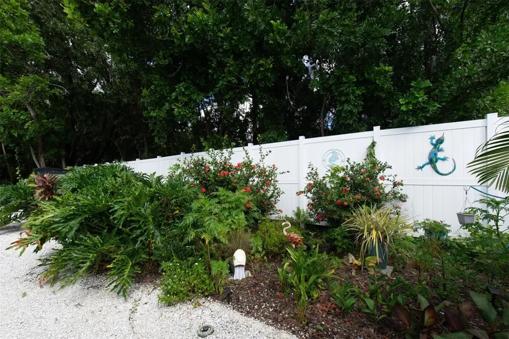 207 AMESBURY CIRCLE Sun City Center, FL 33573