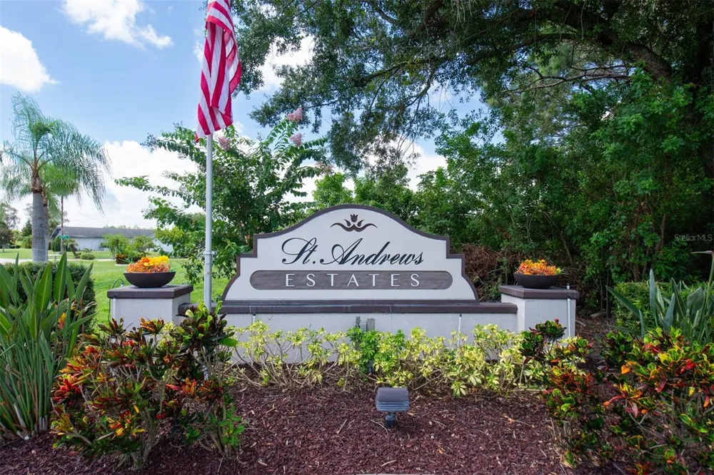 207 AMESBURY CIRCLE Sun City Center, FL 33573