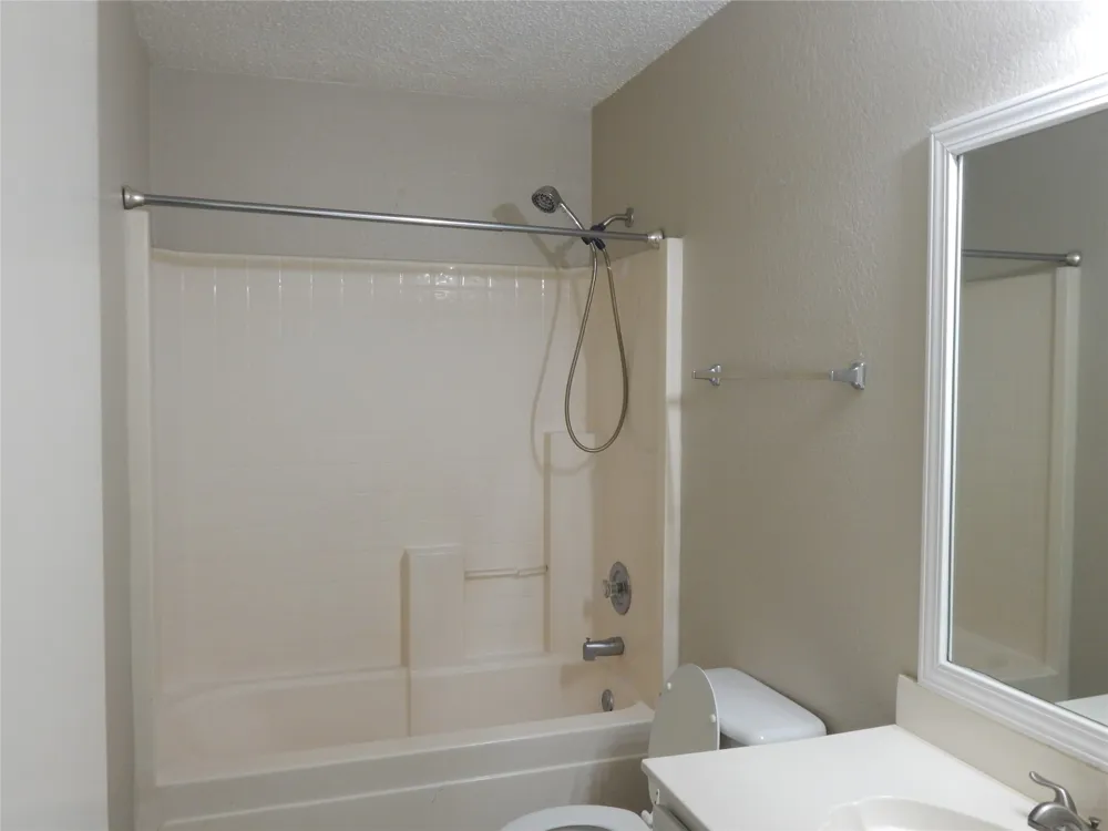 6009 Castanada Drive Arlington, TX 76018