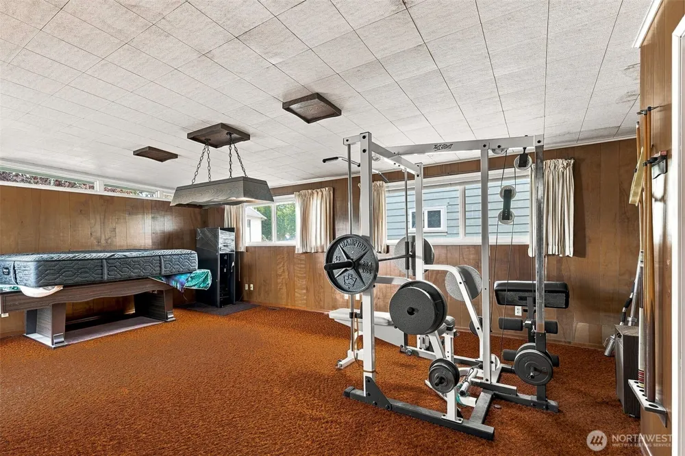15427 SE 9th Street Bellevue, WA 98007