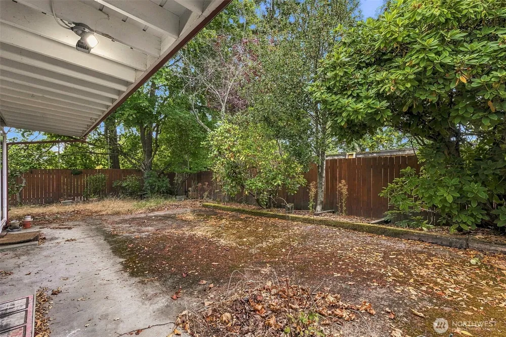 15427 SE 9th Street Bellevue, WA 98007