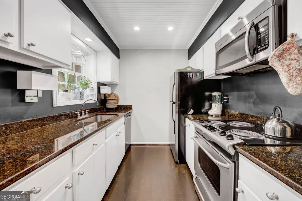 6905 Park AVE Sandy Springs, GA 30342