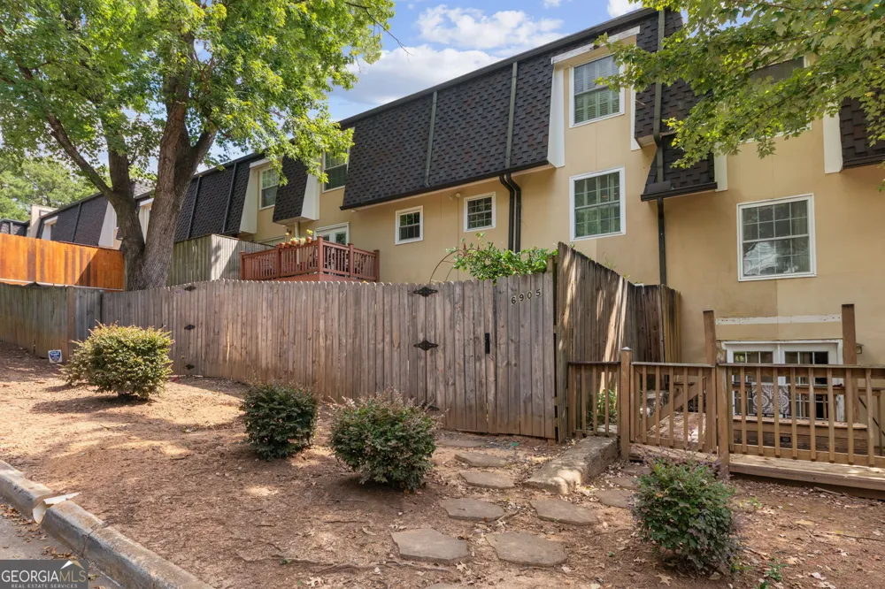 6905 Park AVE Sandy Springs, GA 30342