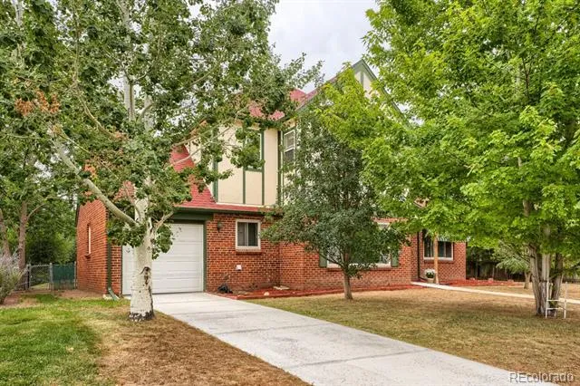 1060 Leyden Street Denver, CO 80220