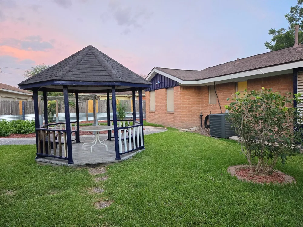 8918 Mobud Drive Houston, TX 77036