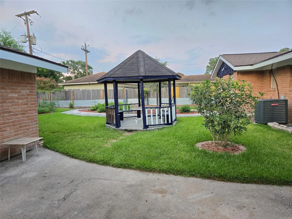 8918 Mobud Drive Houston, TX 77036