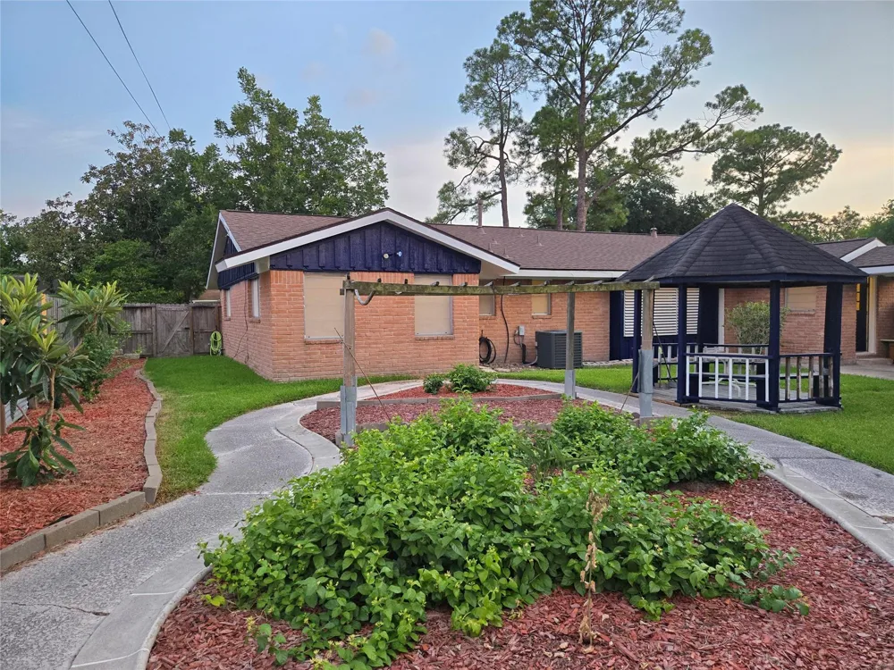 8918 Mobud Drive Houston, TX 77036