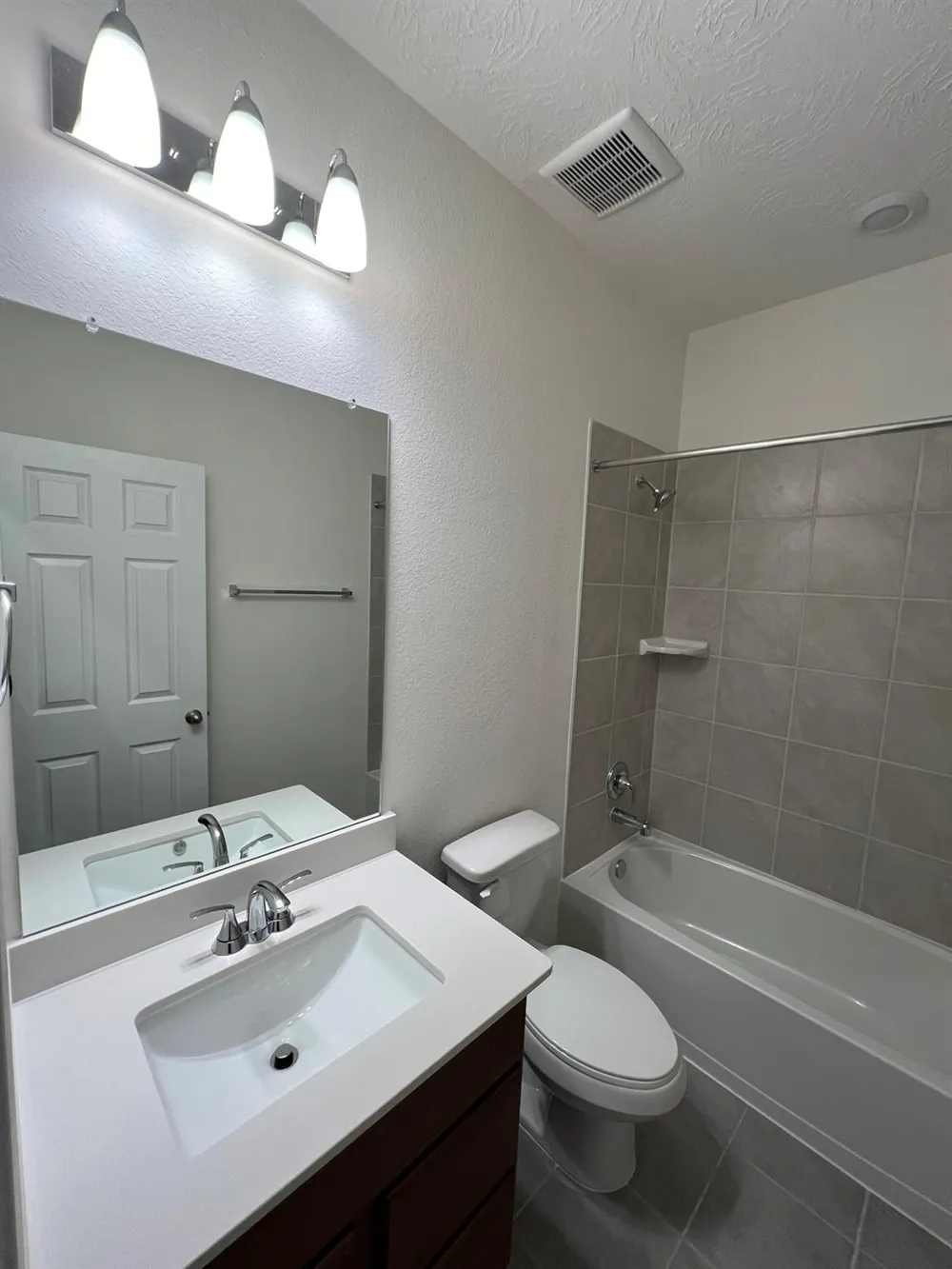 15706 Tawny Stark Drive Houston, TX 77044