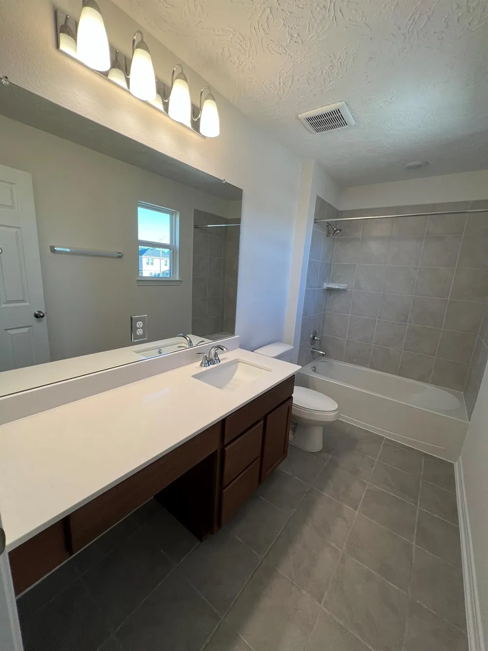 15706 Tawny Stark Drive Houston, TX 77044