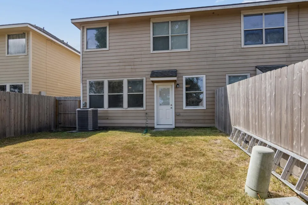 13167 Peppergate Lane Houston, TX 77044