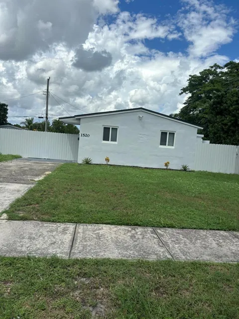 1520 68th Terrace