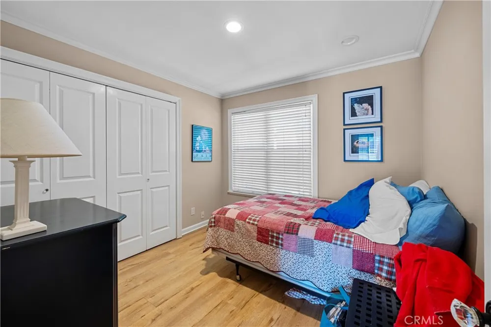 9116 Neath Ventura, CA 93004