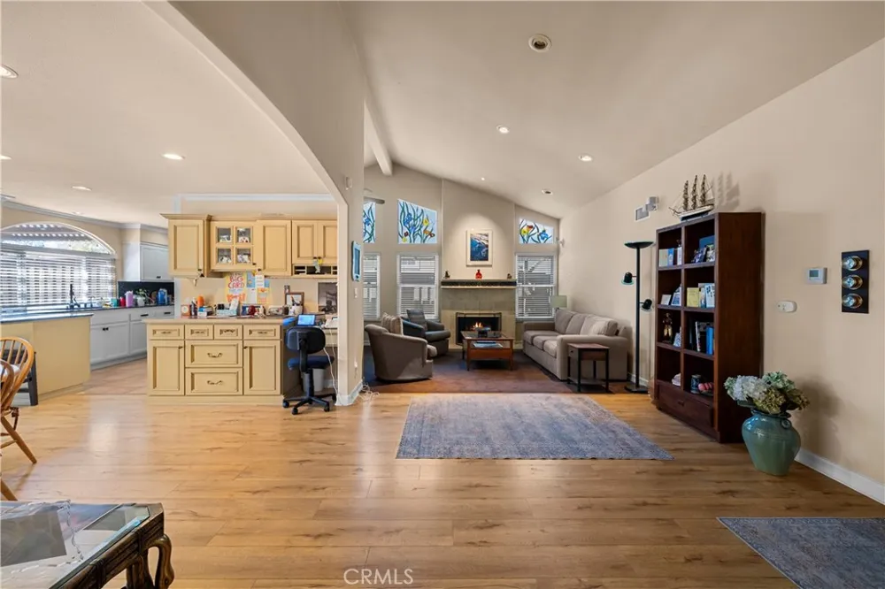 9116 Neath Ventura, CA 93004