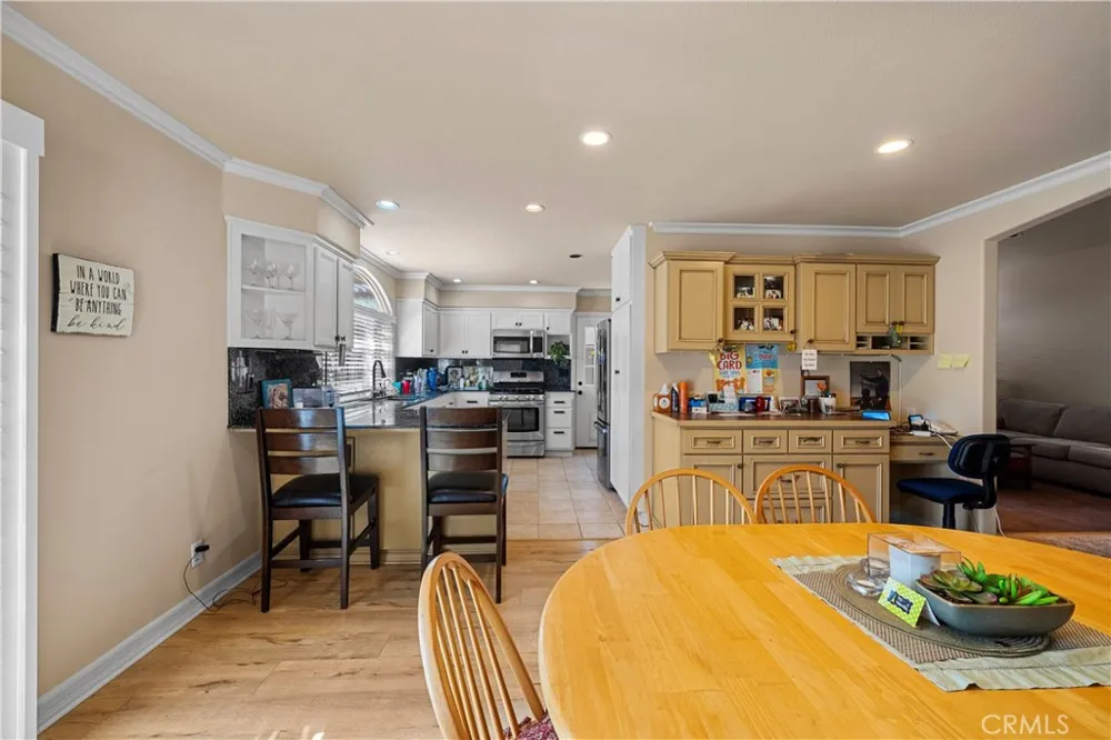 9116 Neath Ventura, CA 93004