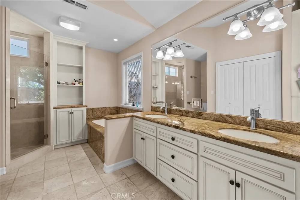 9116 Neath Ventura, CA 93004