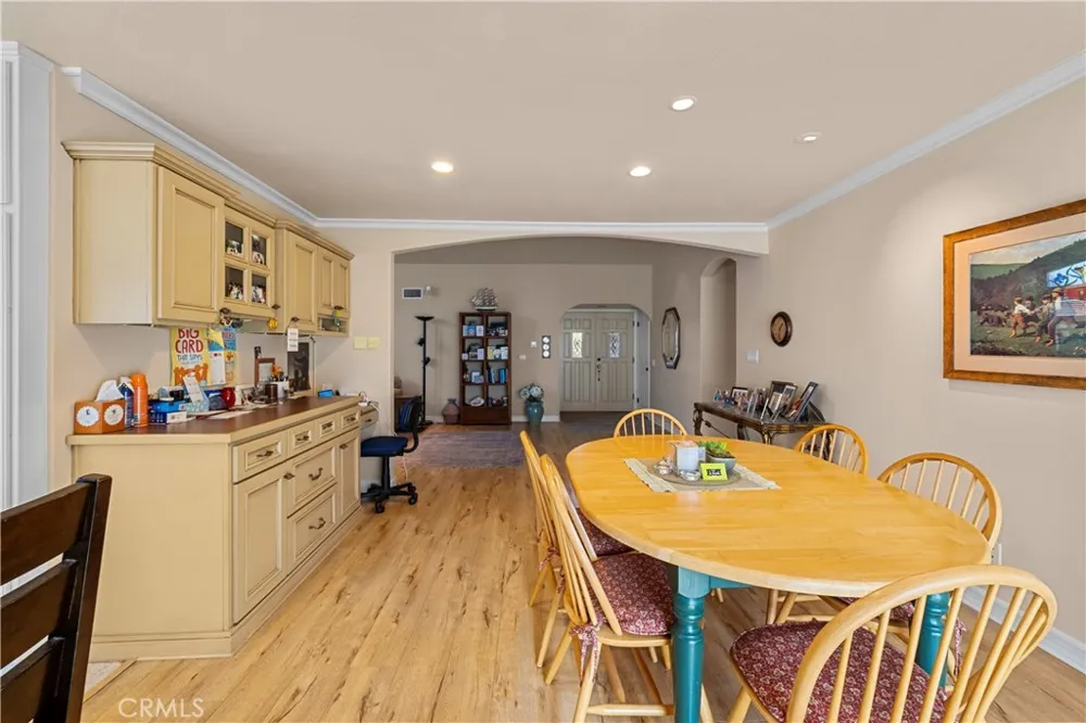 9116 Neath Ventura, CA 93004