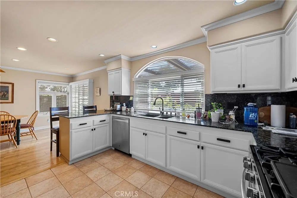 9116 Neath Ventura, CA 93004