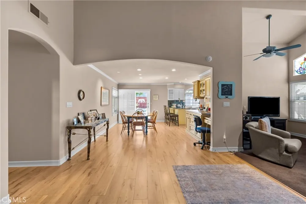 9116 Neath Ventura, CA 93004