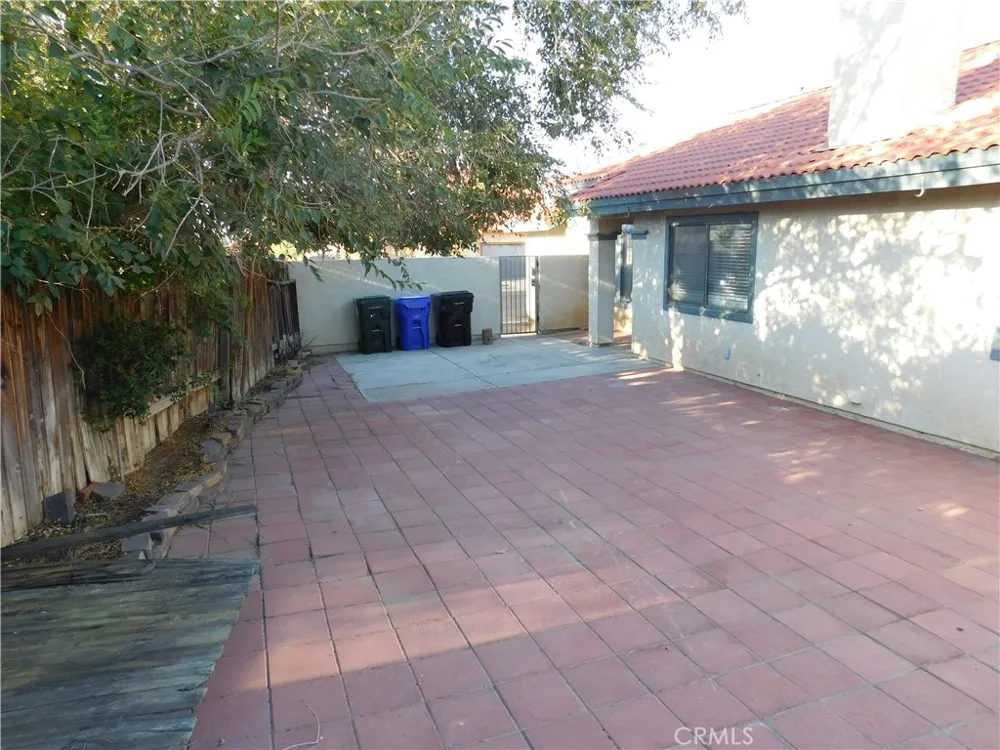 16245 Rodell Victorville, CA 92395