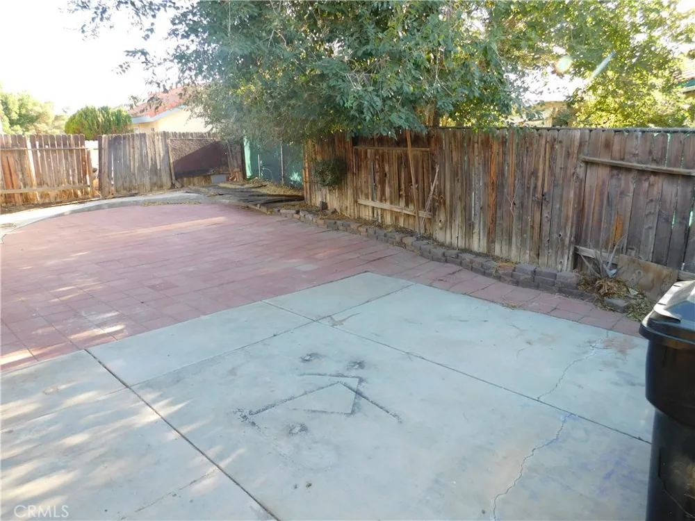16245 Rodell Victorville, CA 92395