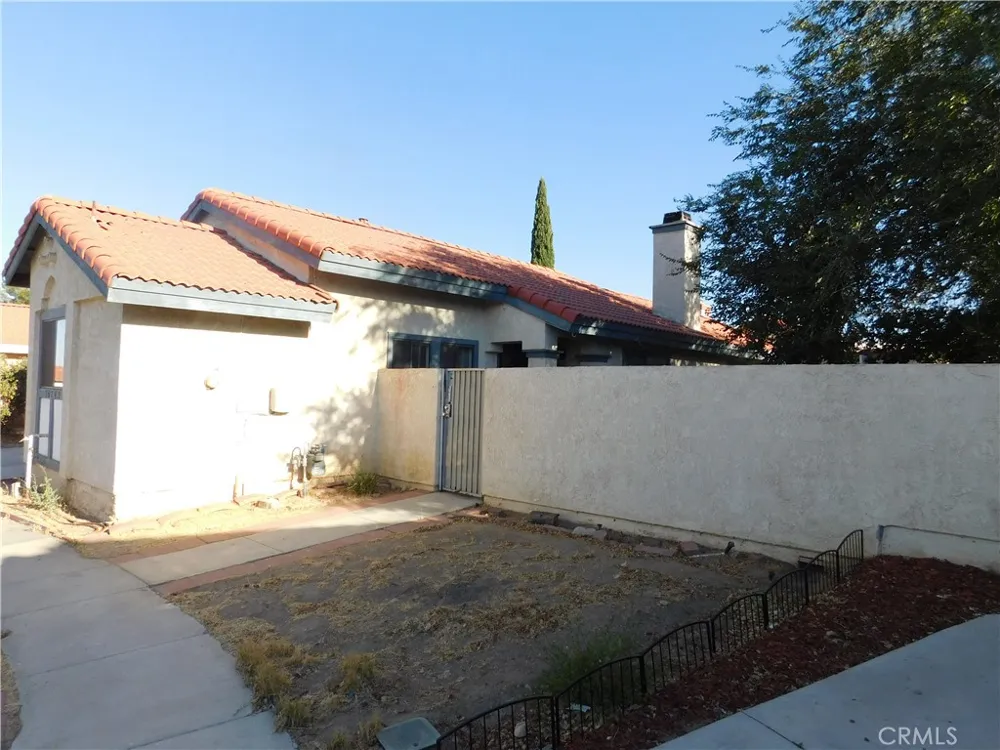 16245 Rodell Victorville, CA 92395