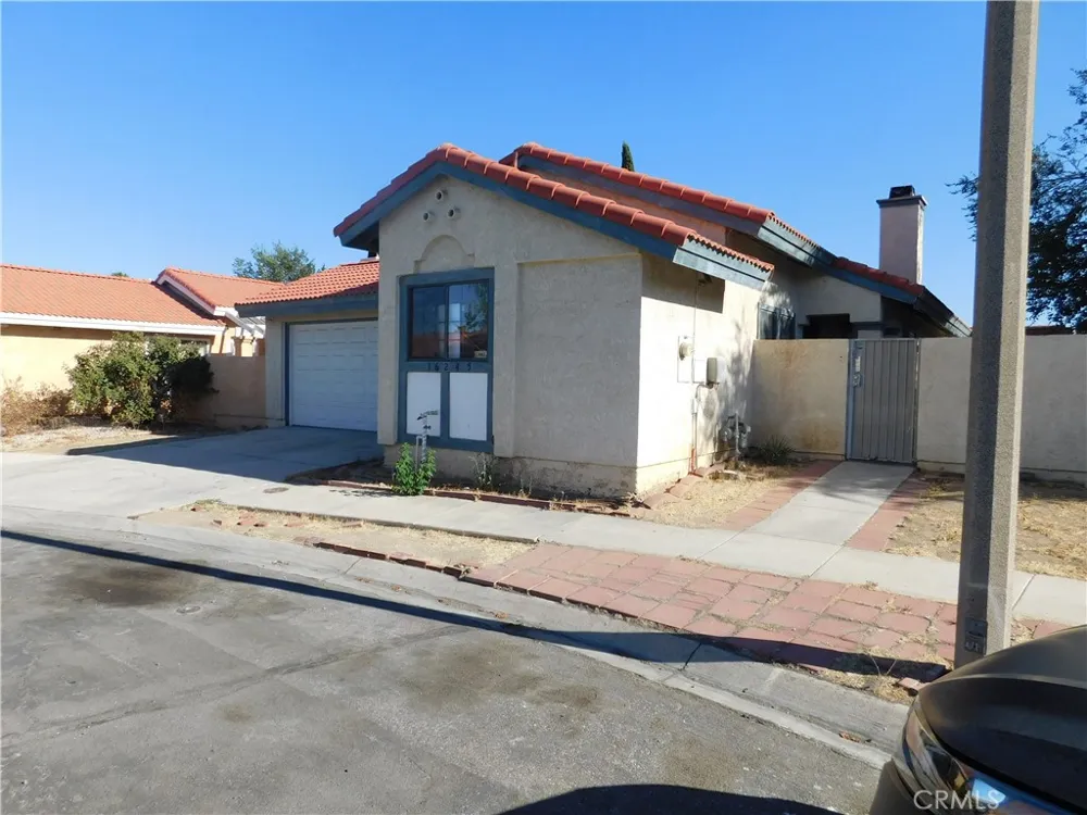 16245 Rodell Victorville, CA 92395