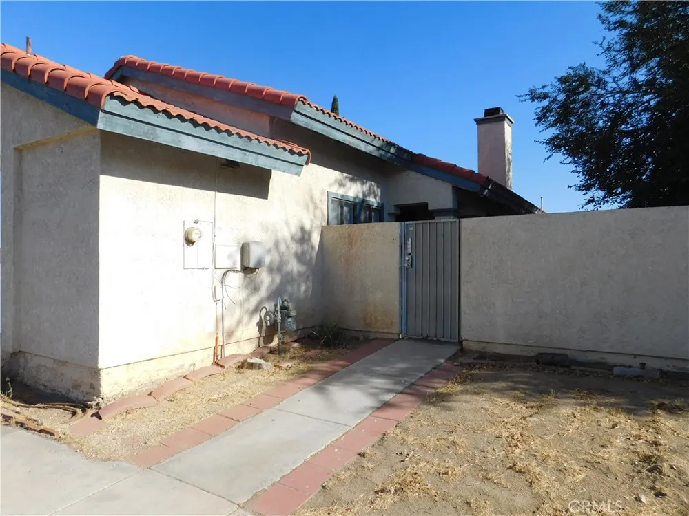 16245 Rodell Victorville, CA 92395