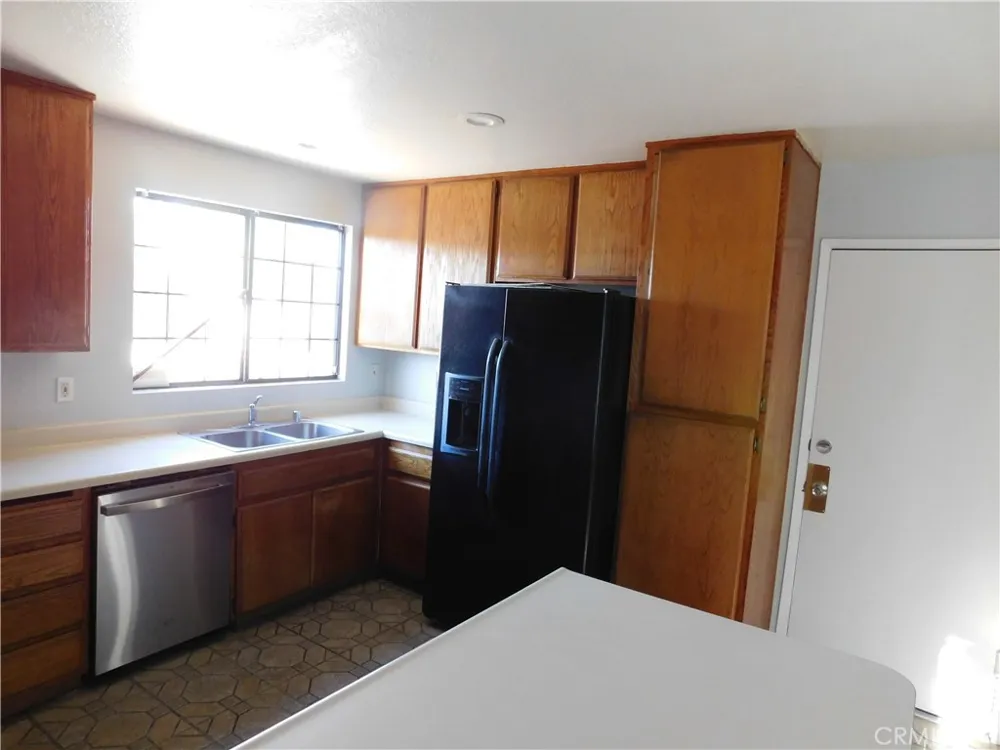 16245 Rodell Victorville, CA 92395
