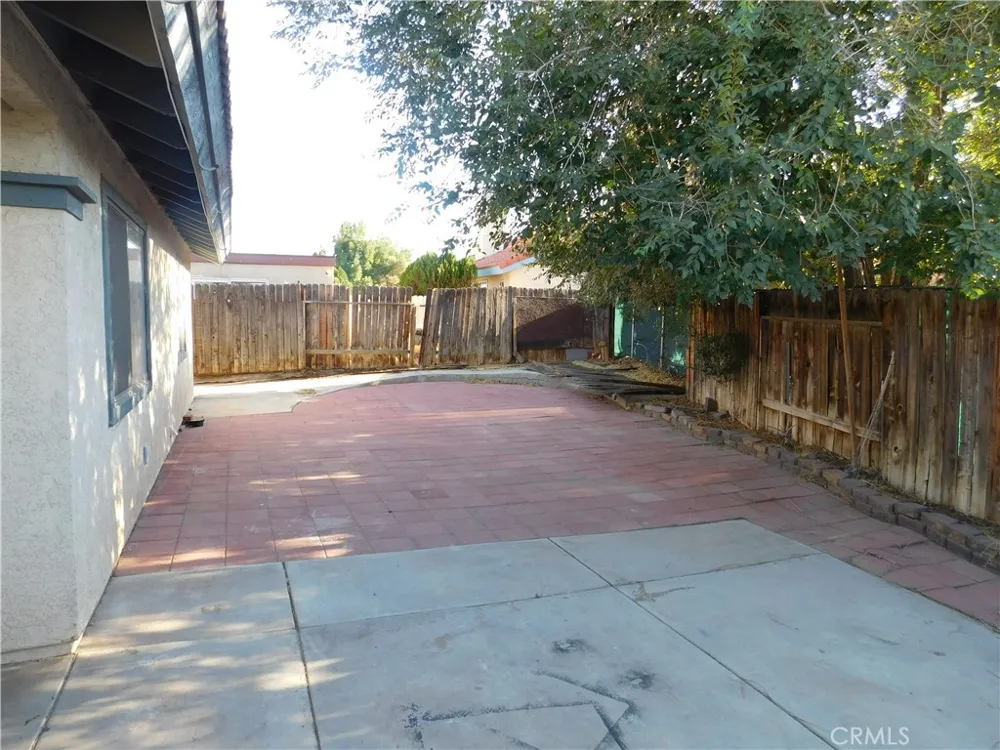 16245 Rodell Victorville, CA 92395