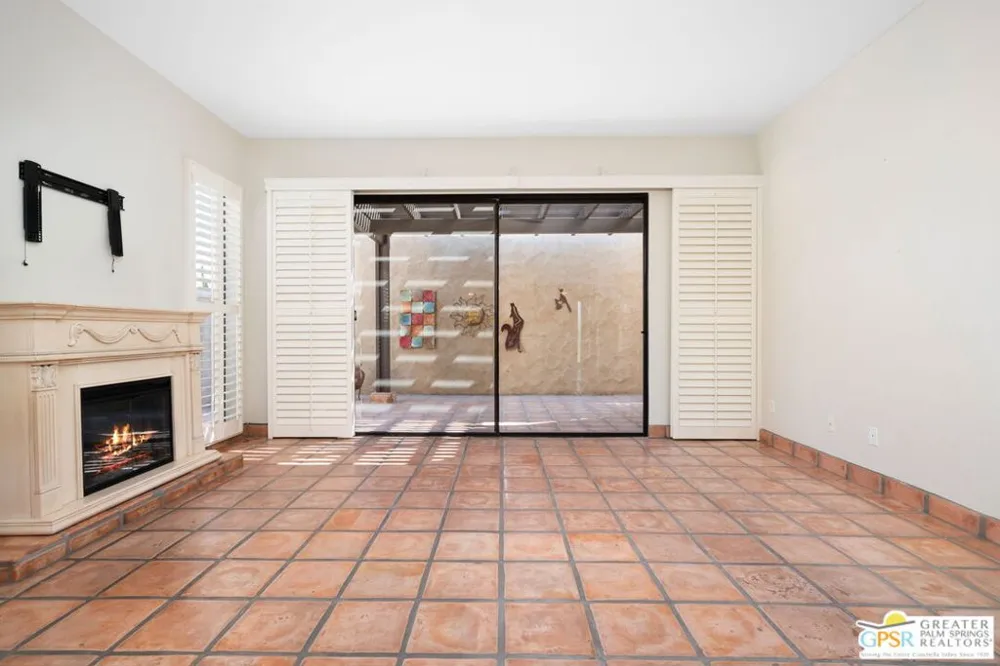 4837 S Winners Circle #A Palm Springs, CA 92264