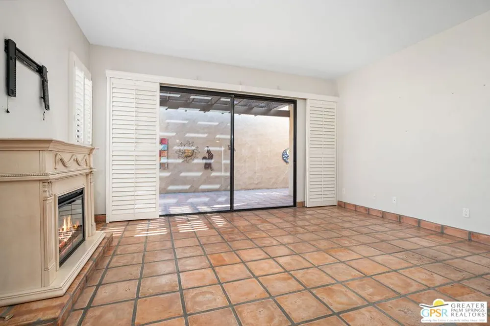 4837 S Winners Circle #A Palm Springs, CA 92264