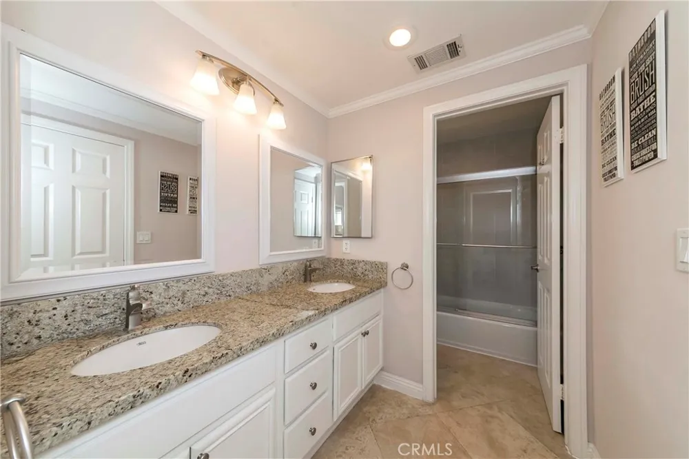 4952 Bishop Cypress, CA 90630