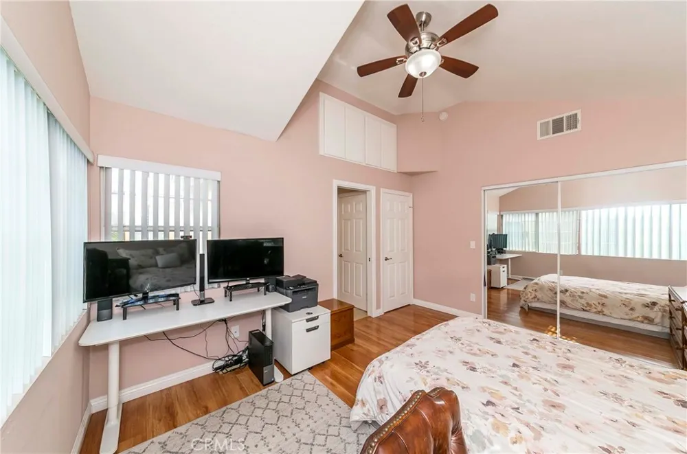 4952 Bishop Cypress, CA 90630