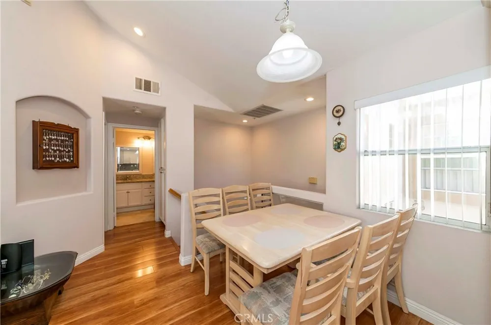 4952 Bishop Cypress, CA 90630