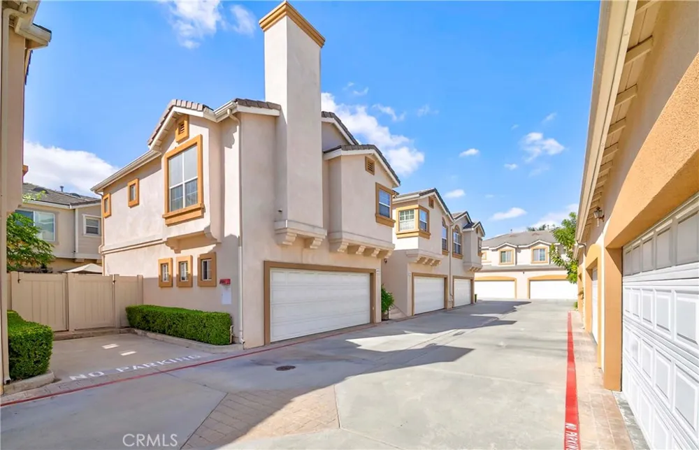 4952 Bishop Cypress, CA 90630