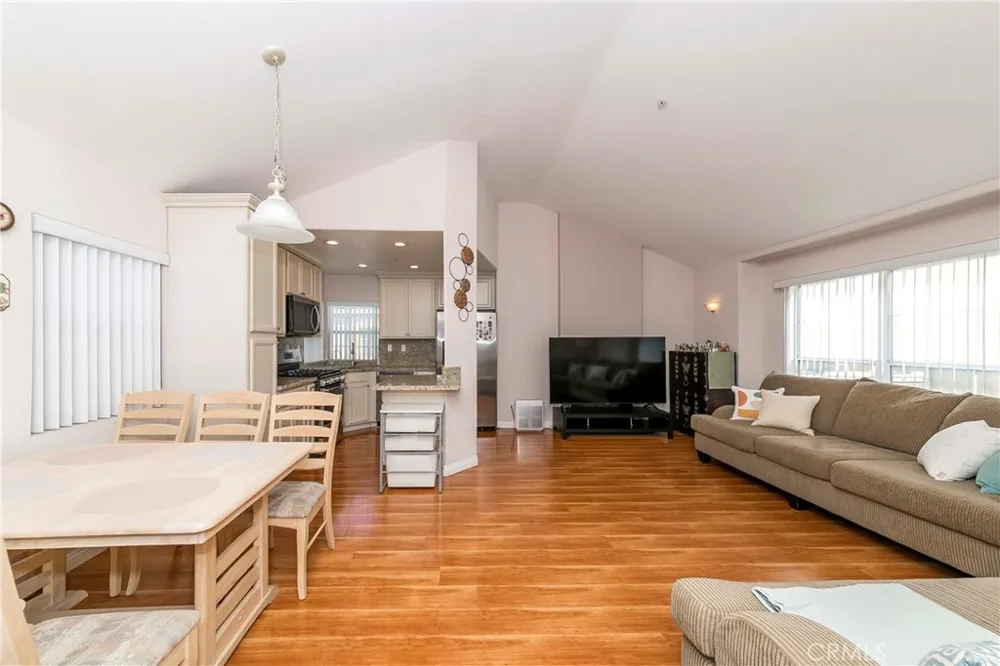 4952 Bishop Cypress, CA 90630